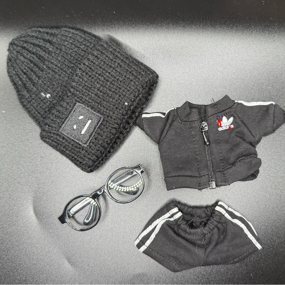 Labubu Clothes 4-piece Set  (DOLL NOT INCLUDED) - LC-025